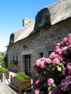 Chaumi&egrave;re dans le hameau de Kerascou&euml;t.